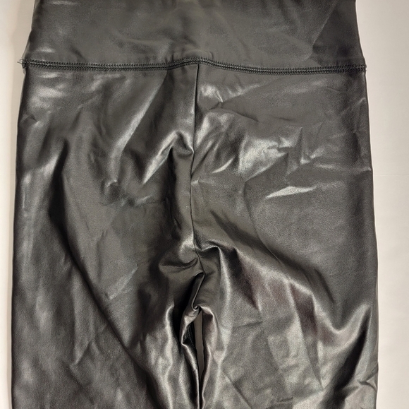 Abercrombie and fitch Faux Leather Leggings Pants Medium Black - Picture 6 of 6